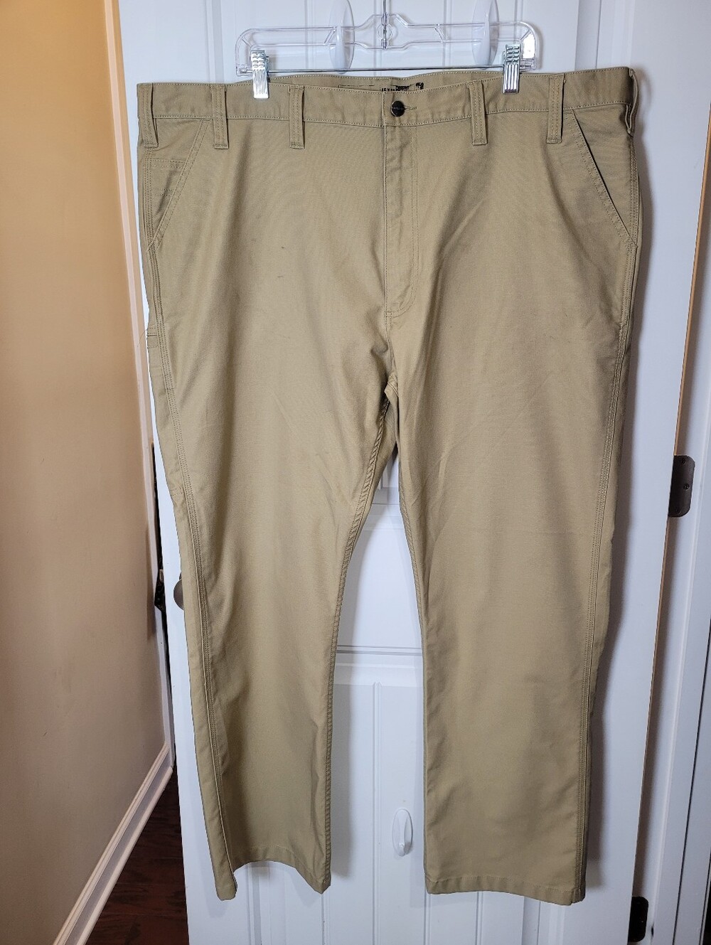 Men's Carhartt Khaki Relaxed Chino Pants. Size 46×32